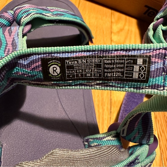 Teva Hurricane Walking Hiking Sandals Size 4 ( Big Girl) - Picture 4 of 14